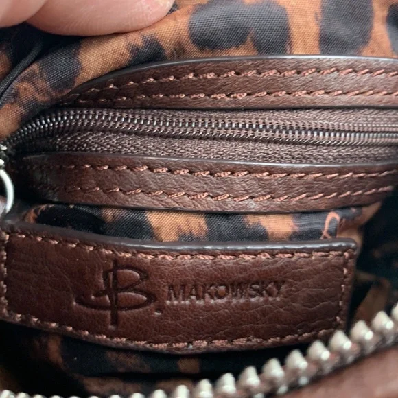 B Makowsky Leopard Print leather trim Fringe tassel Barrel bag Zip Crossbody - Picture 11 of 16